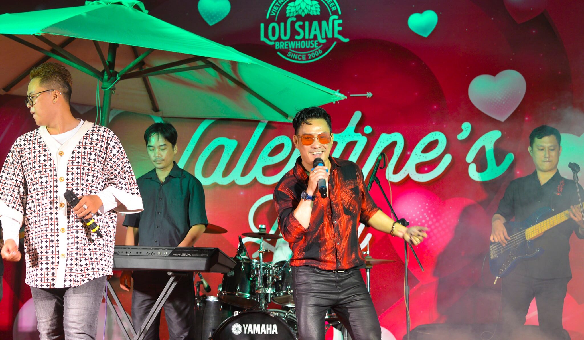Live music at Lousiane Nha Trang