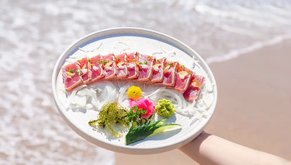 thưởng thức sushi với nhà hàng view biển Lousiane Brewhouse